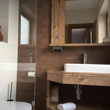 Enzian Apartamento *
